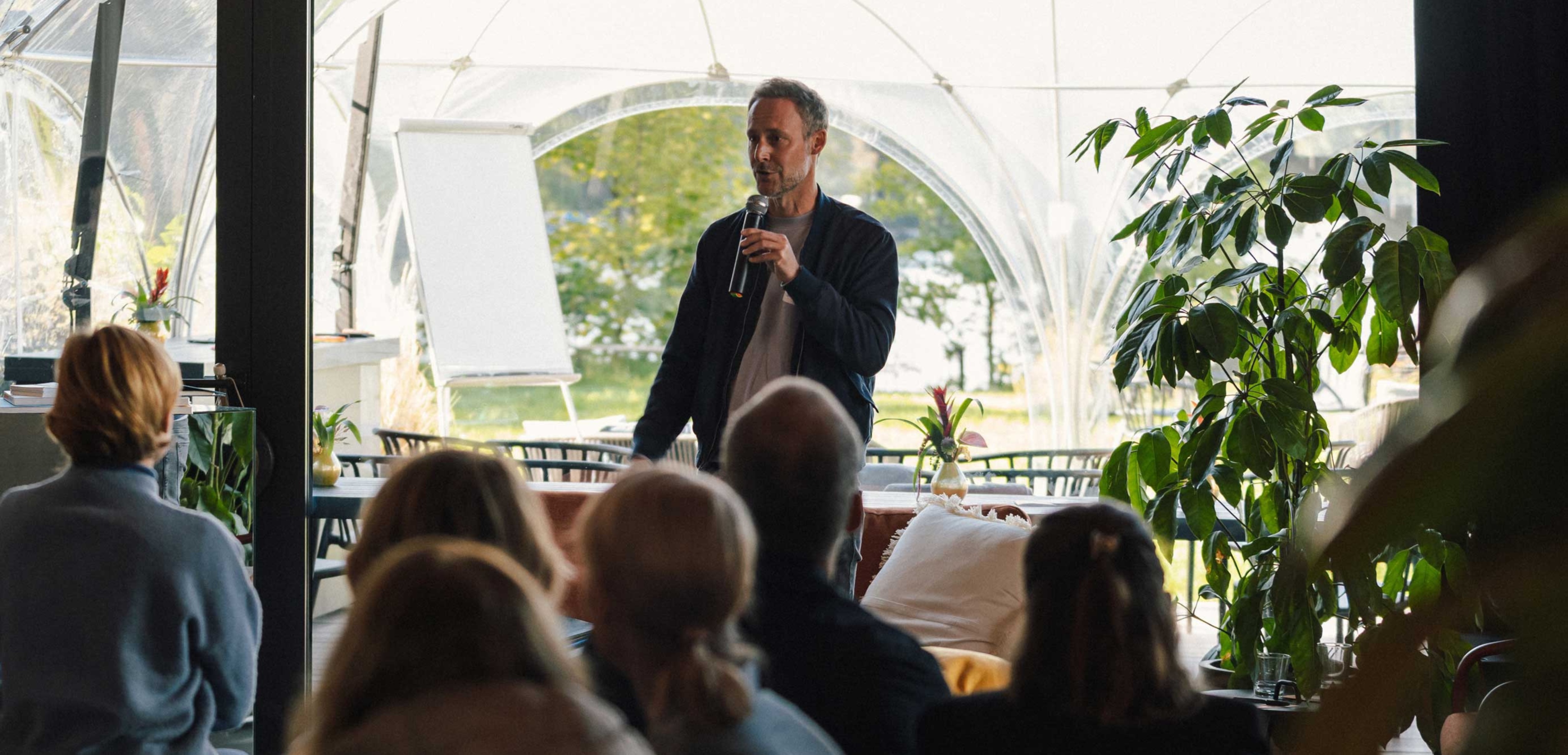 fuehrung_und_zusammenarbeit_hero-4096x